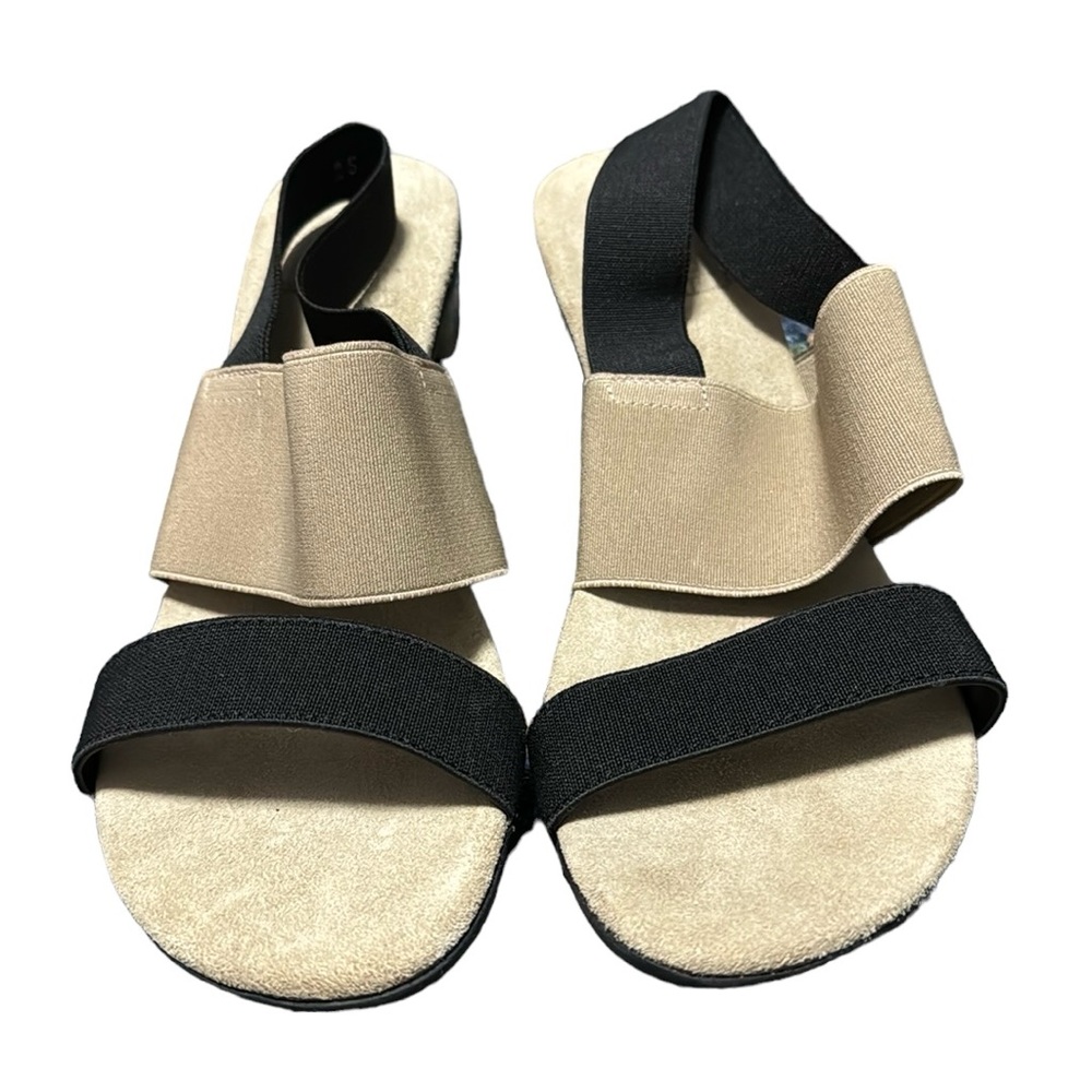 San Miguel beige and black fabric sandals. Size 7. GUC